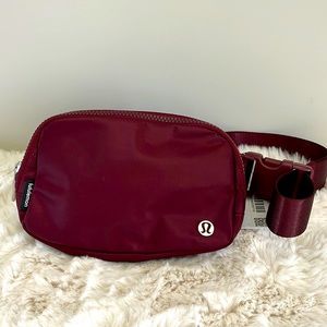 NWT Lululemon Merlot everywhere belt bag